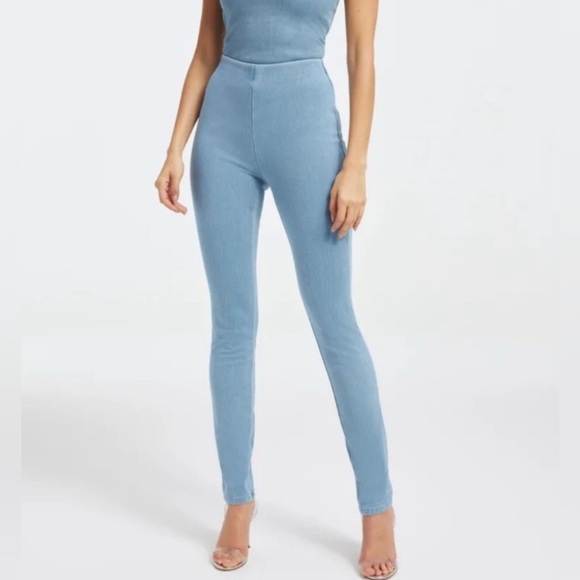 Good American Denim - NWT Good American Soft Sculp Pull-On
Skinny Jeans/Jeggins